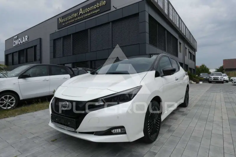 2023 Nissan LEAF
