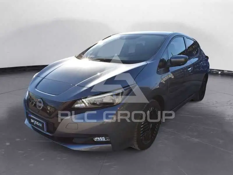 2023 Nissan LEAF