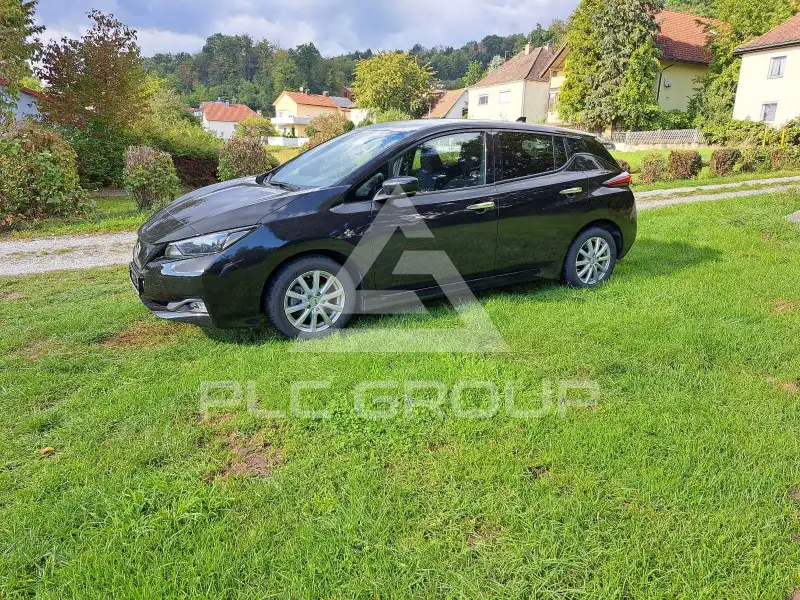 2023 Nissan LEAF