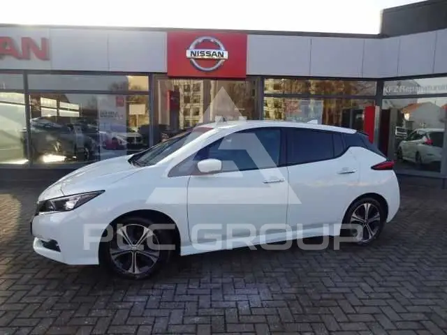 2023 Nissan LEAF