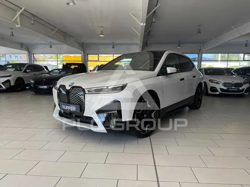2023 BMW iX