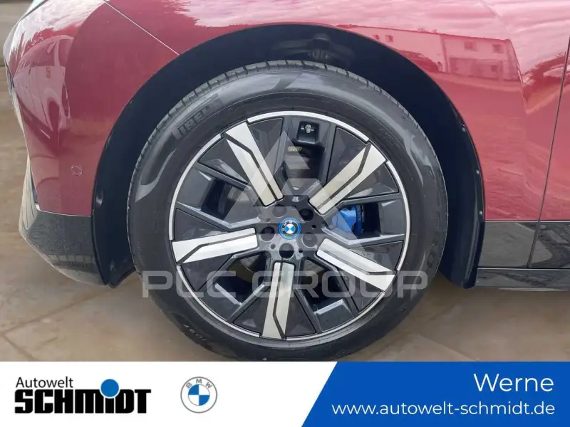 2023 BMW iX