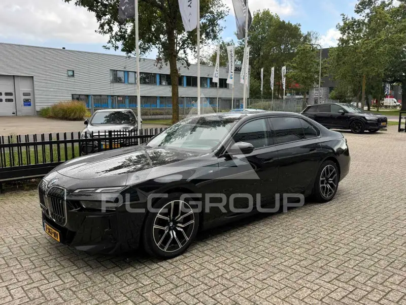 2023 BMW I7