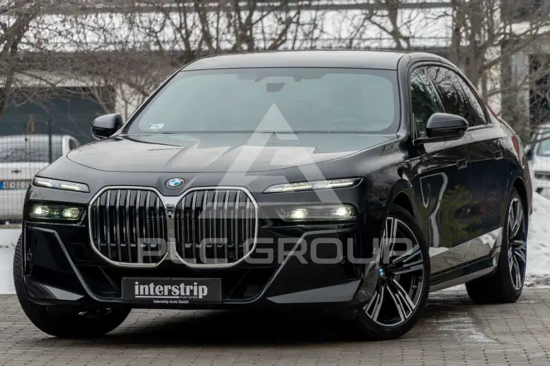 2023 BMW 740