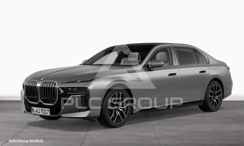 2023 BMW 740