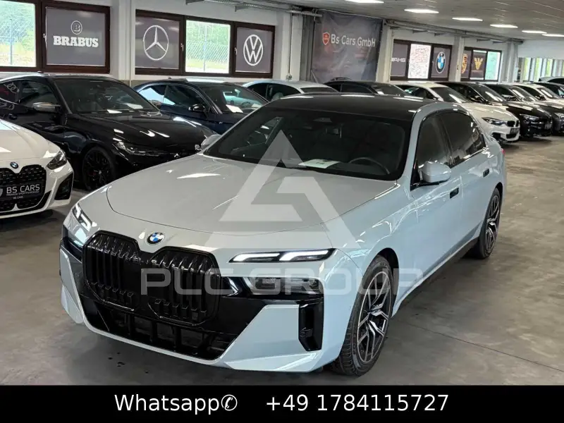 2023 BMW 740