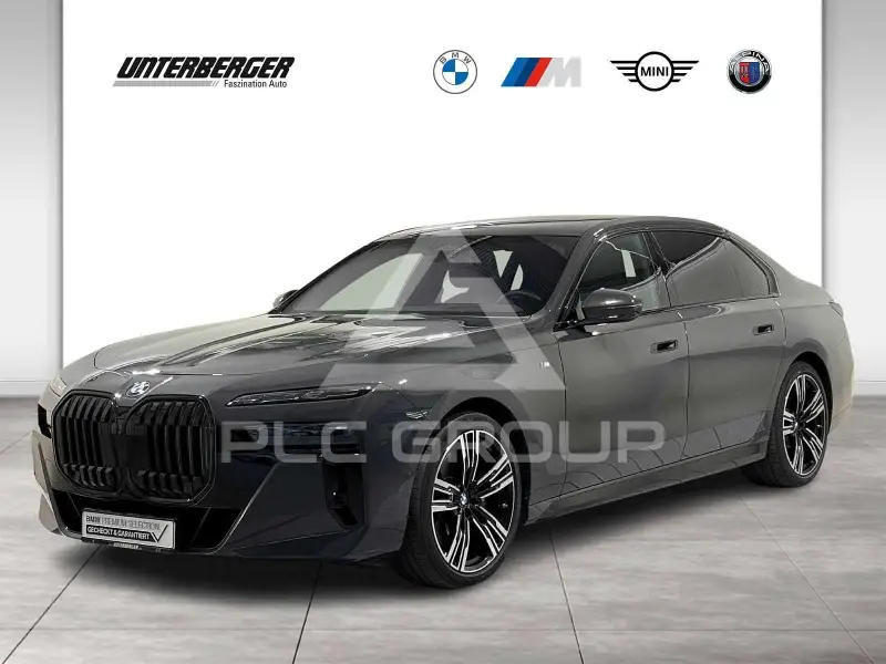 2023 BMW 740