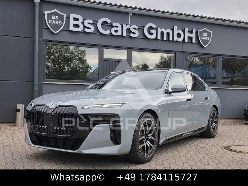 2023 BMW 740