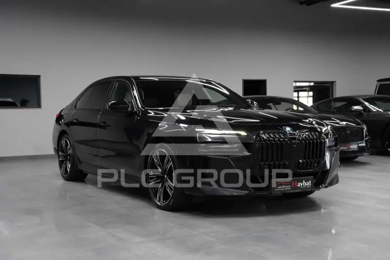 2023 BMW 750