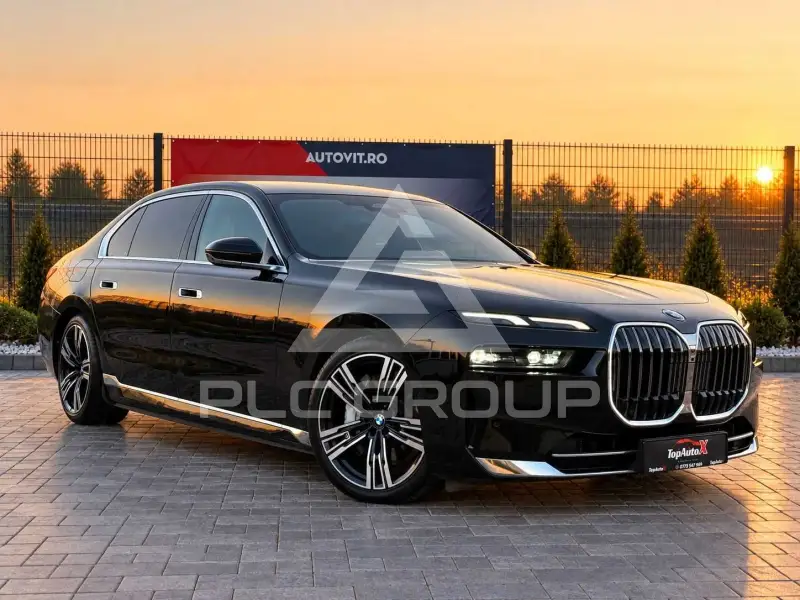 2023 BMW 750