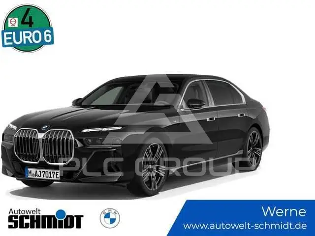 2023 BMW 750