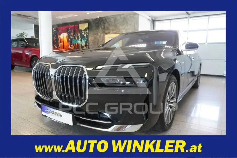 2023 BMW 750