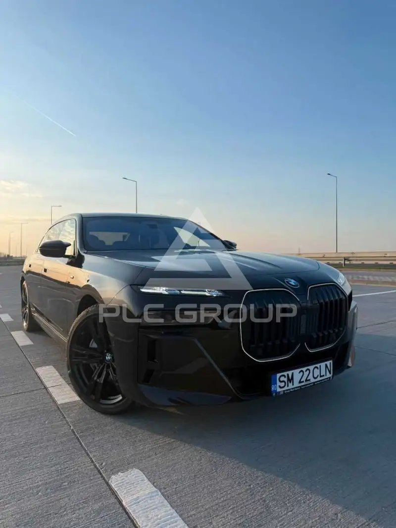 2023 BMW 750
