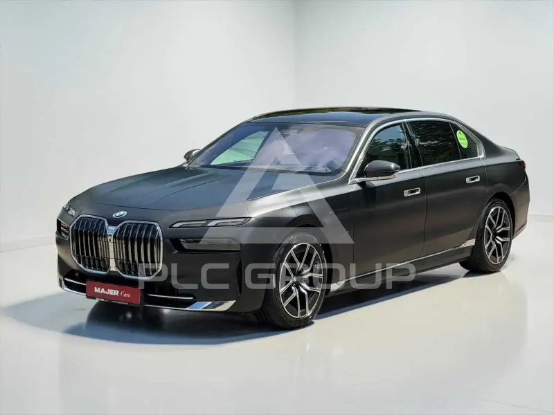 2023 BMW 750