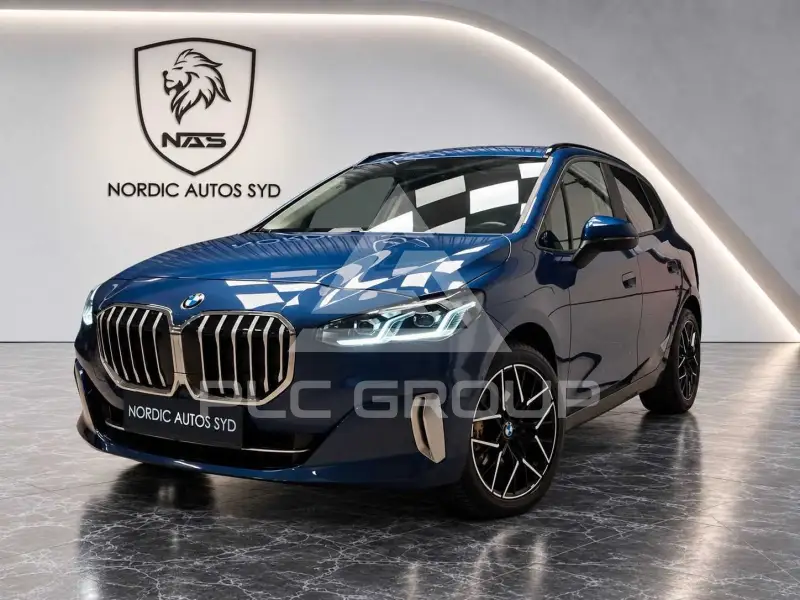 2023 BMW 220