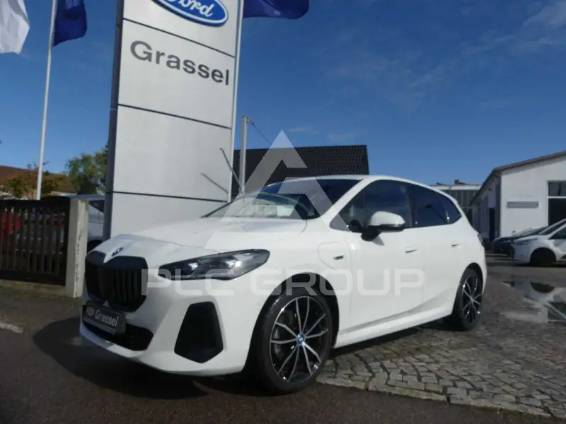 2023 BMW 225