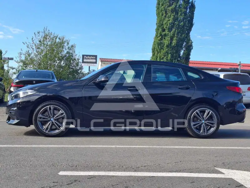 2023 BMW 220