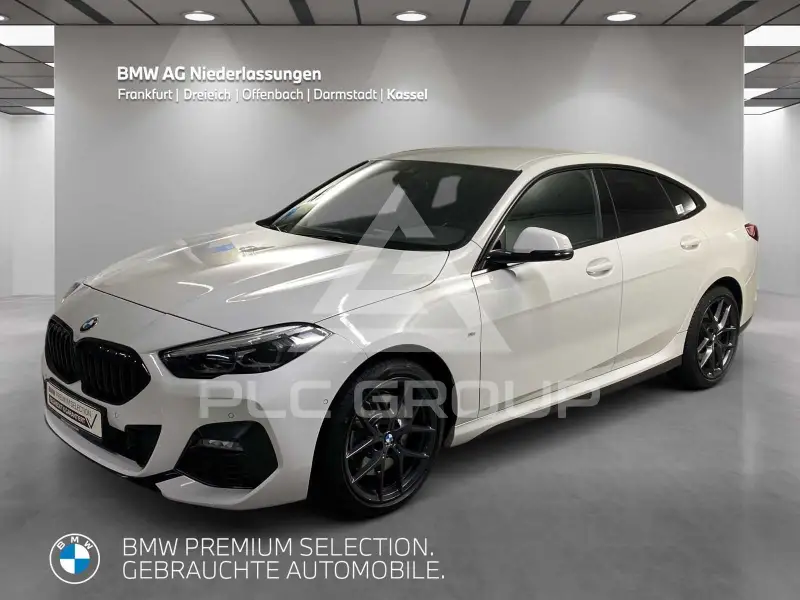 2023 BMW 220