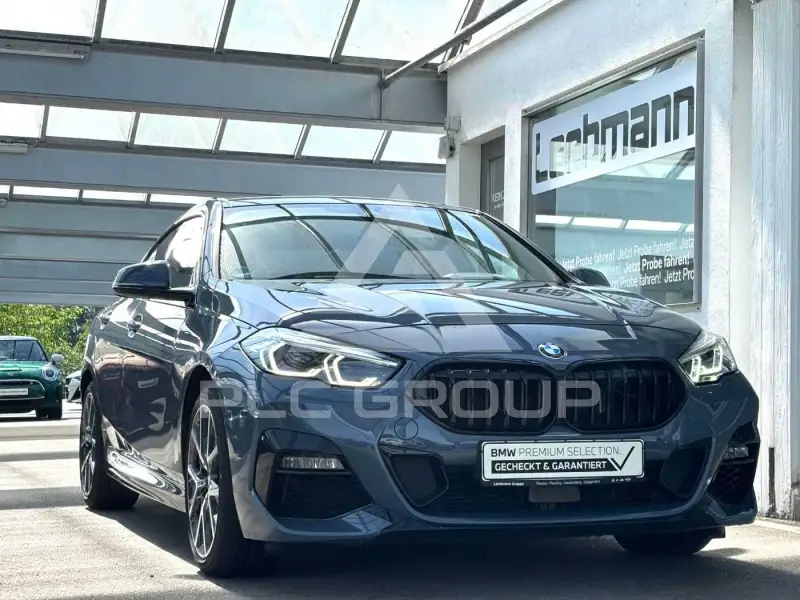 2023 BMW 220
