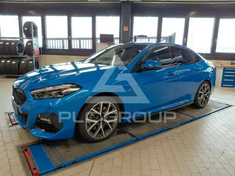 2023 BMW 220