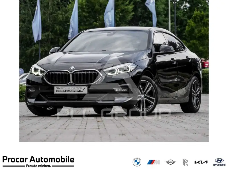 2023 BMW 220