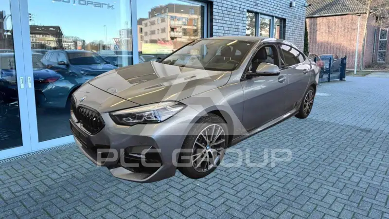 2023 BMW 220