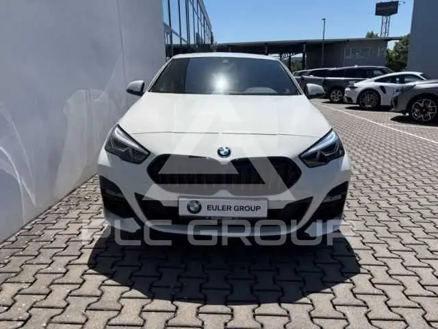 2023 BMW 220