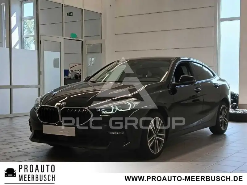 2023 BMW 218
