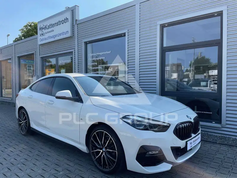 2023 BMW 218