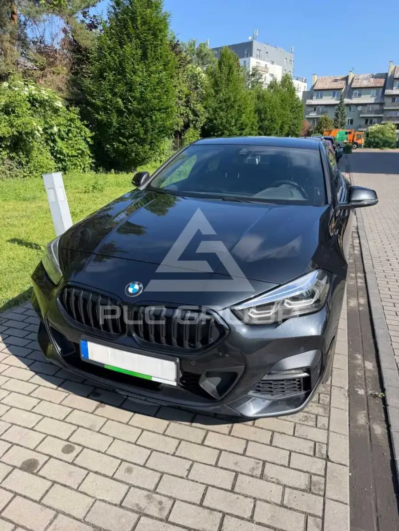 2023 BMW 218