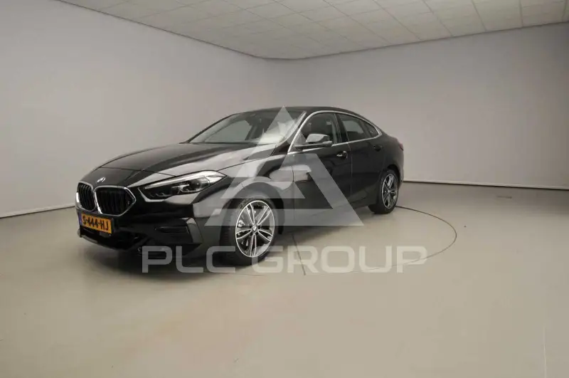 2023 BMW 218
