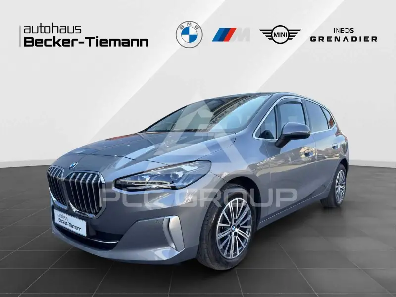 2023 BMW 223