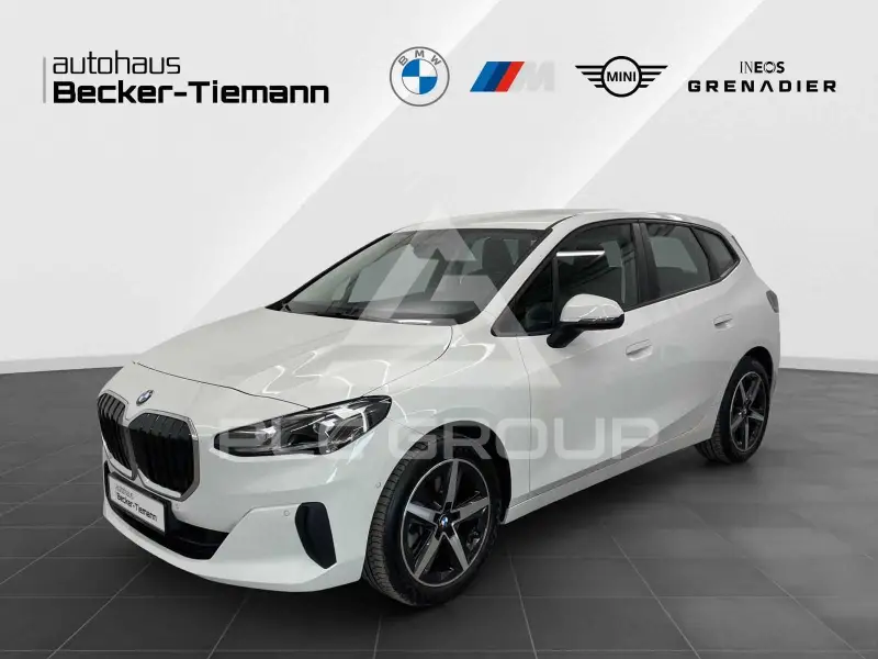 2023 BMW 223