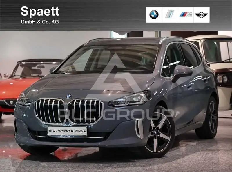 2023 BMW 223