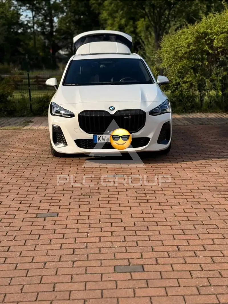 2023 BMW 223
