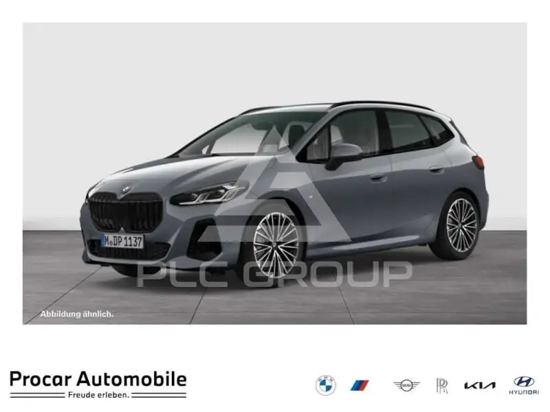 2023 BMW 223