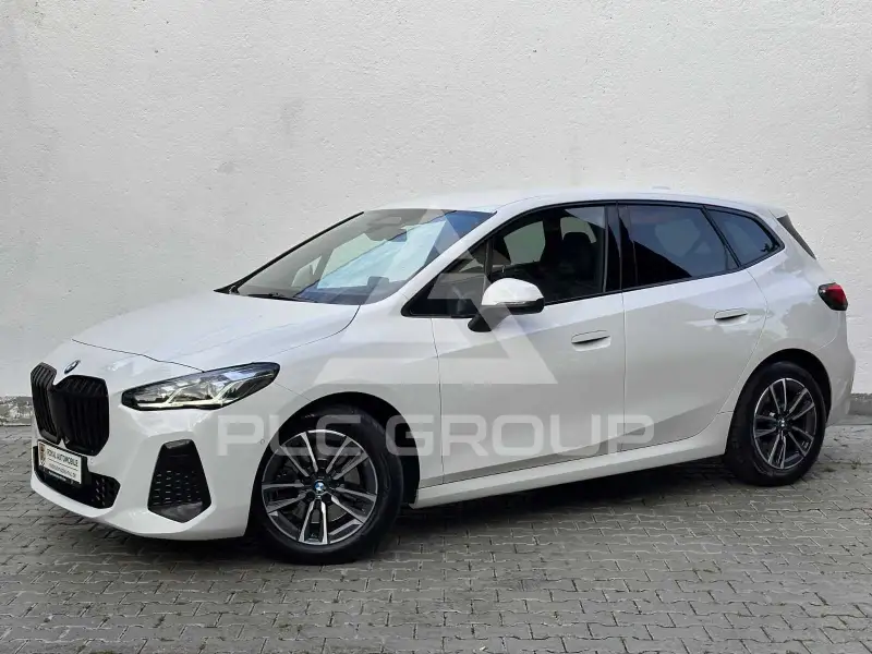 2023 BMW 223