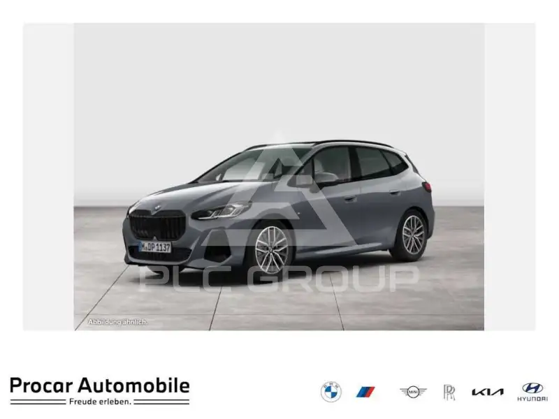 2023 BMW 223