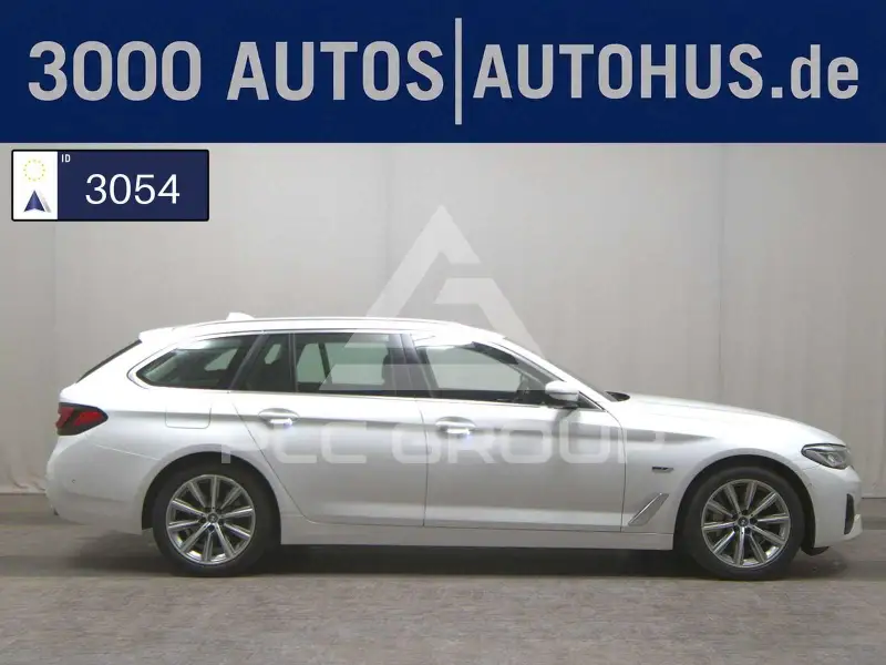 2023 BMW 530