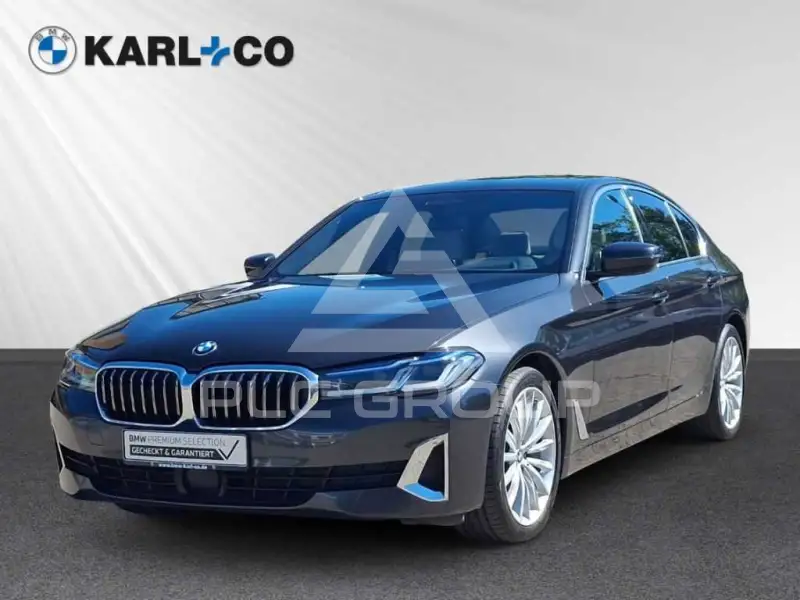 2023 BMW 530