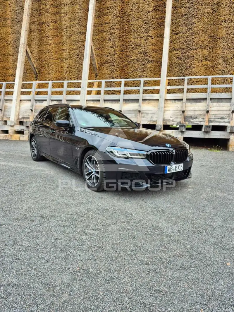 2023 BMW 530