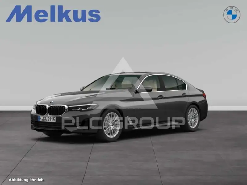 2023 BMW 530