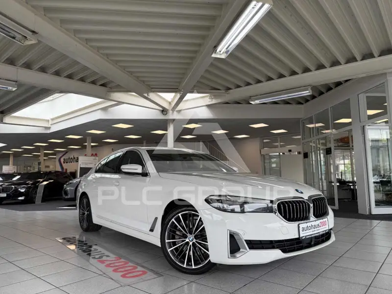 2023 BMW 530
