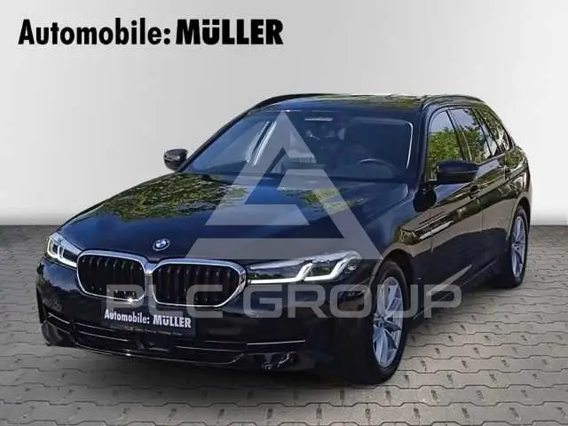 2023 BMW 530