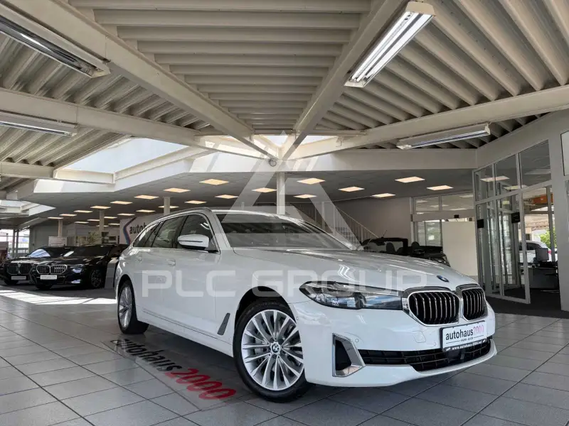 2023 BMW 530