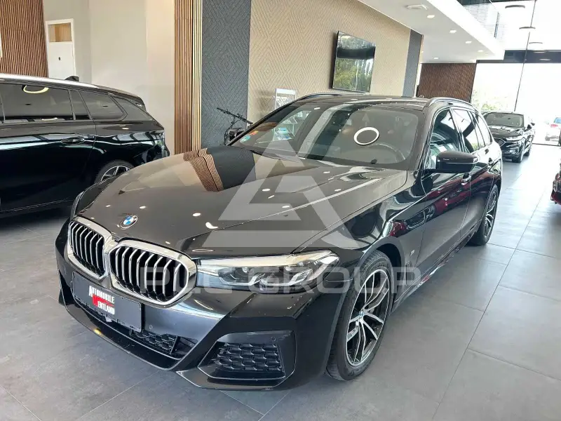 2023 BMW 530