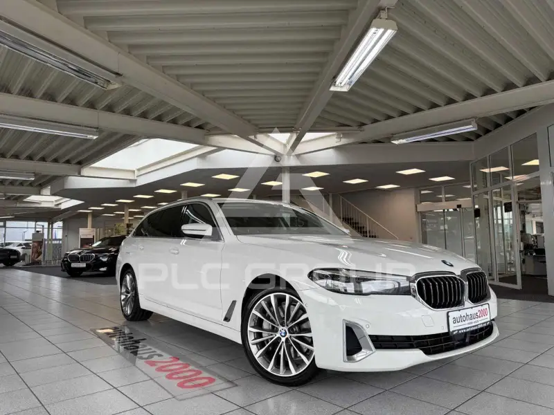 2023 BMW 530
