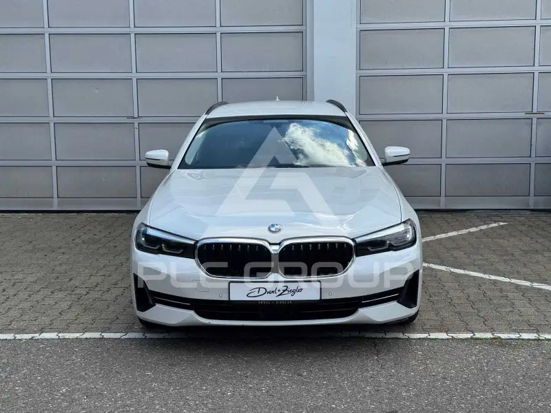 2023 BMW 530