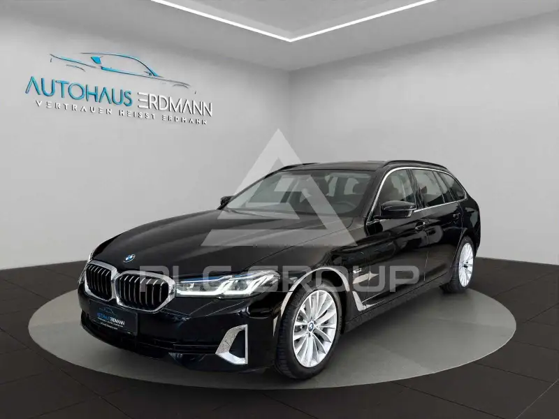 2023 BMW 530