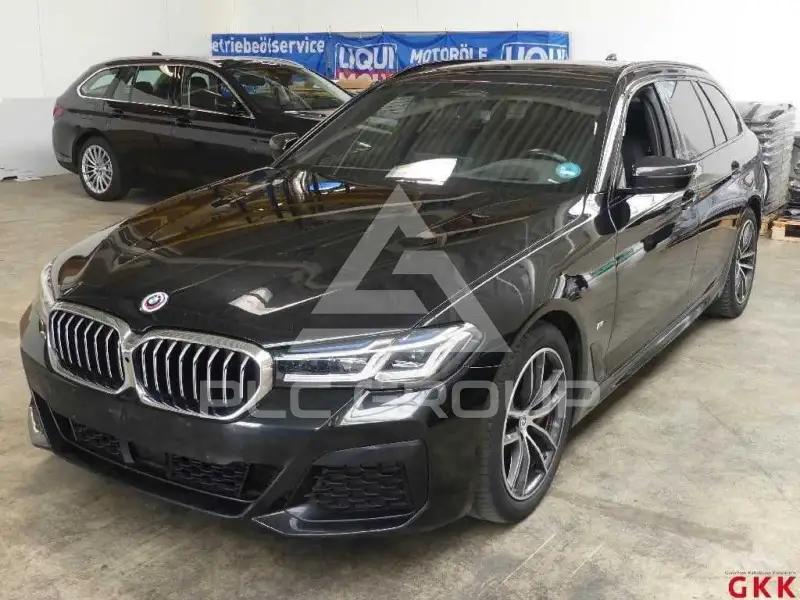 2023 BMW 530